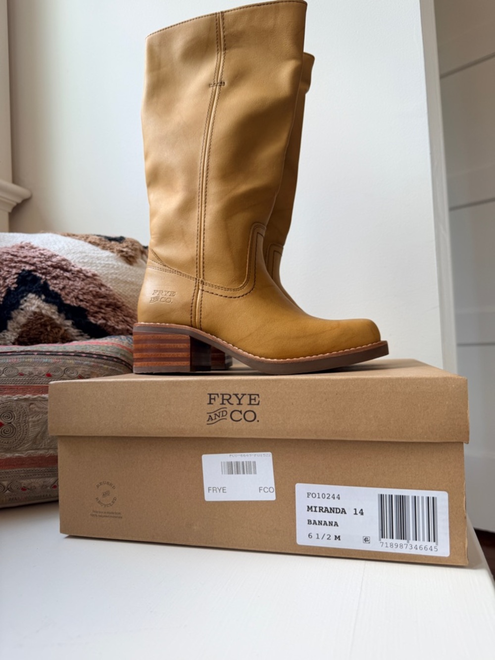 🌼 NWT / IN BOX FRYE & CO. Miranda Boots in BANANA 6.5 - Picture 13 of 16